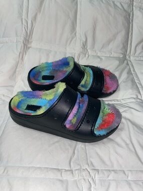 Crocs Classic Cozzzy Sandal Black Multi Tie Dye Women’s Size 8